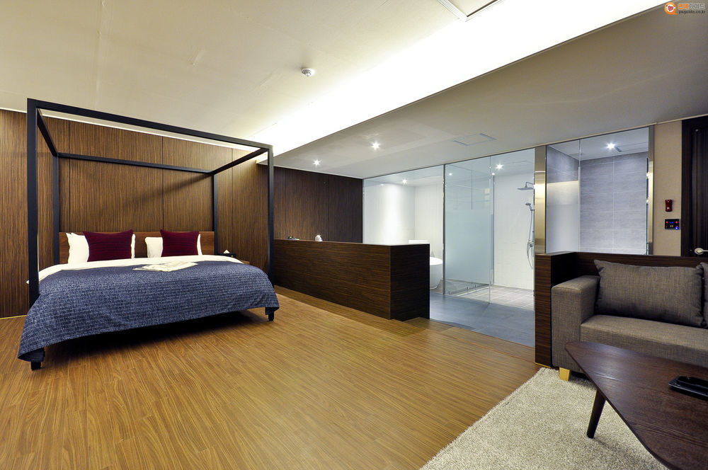 Boutique H Hotel Тегу Екстер'єр фото