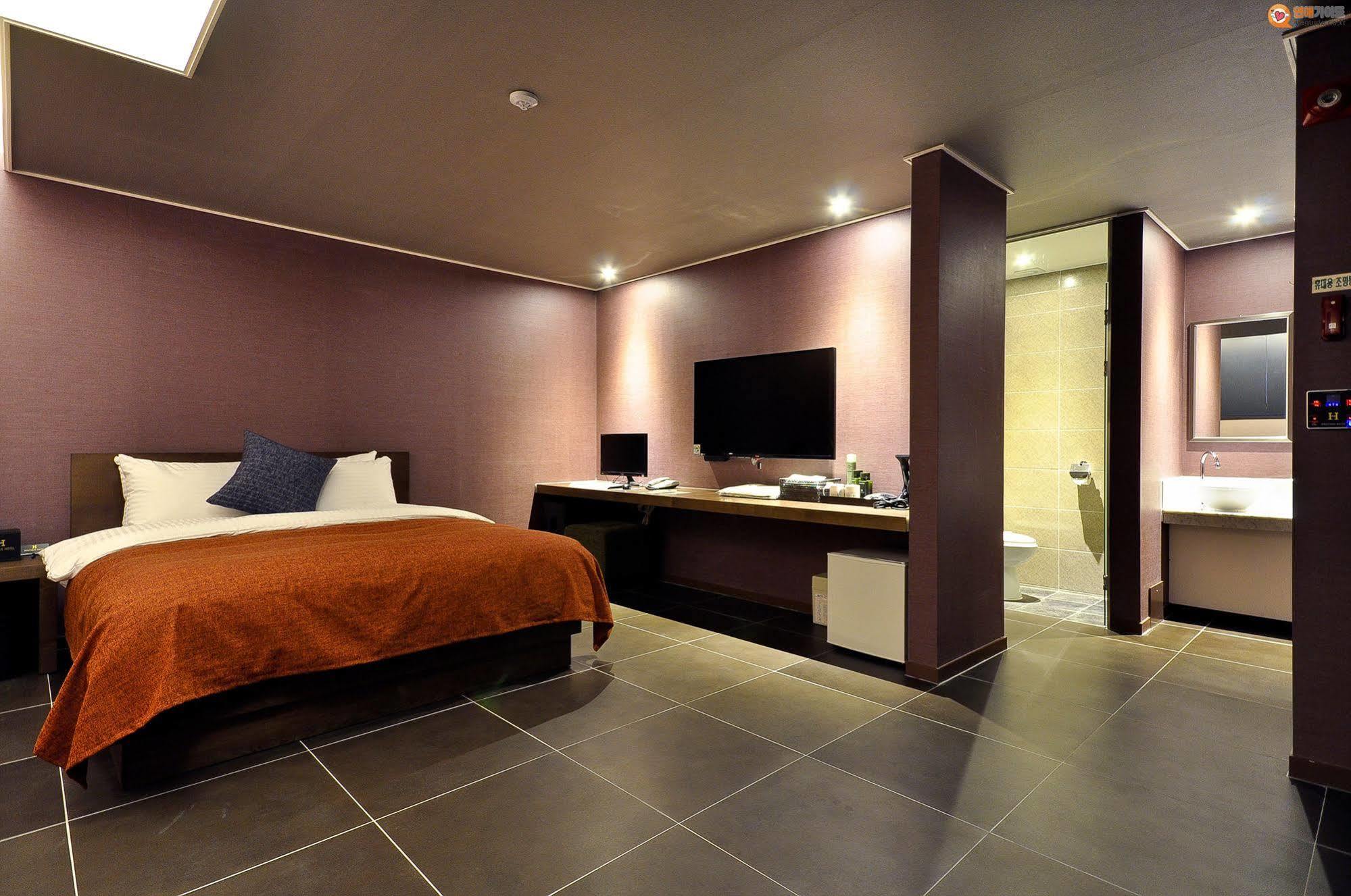 Boutique H Hotel Тегу Екстер'єр фото
