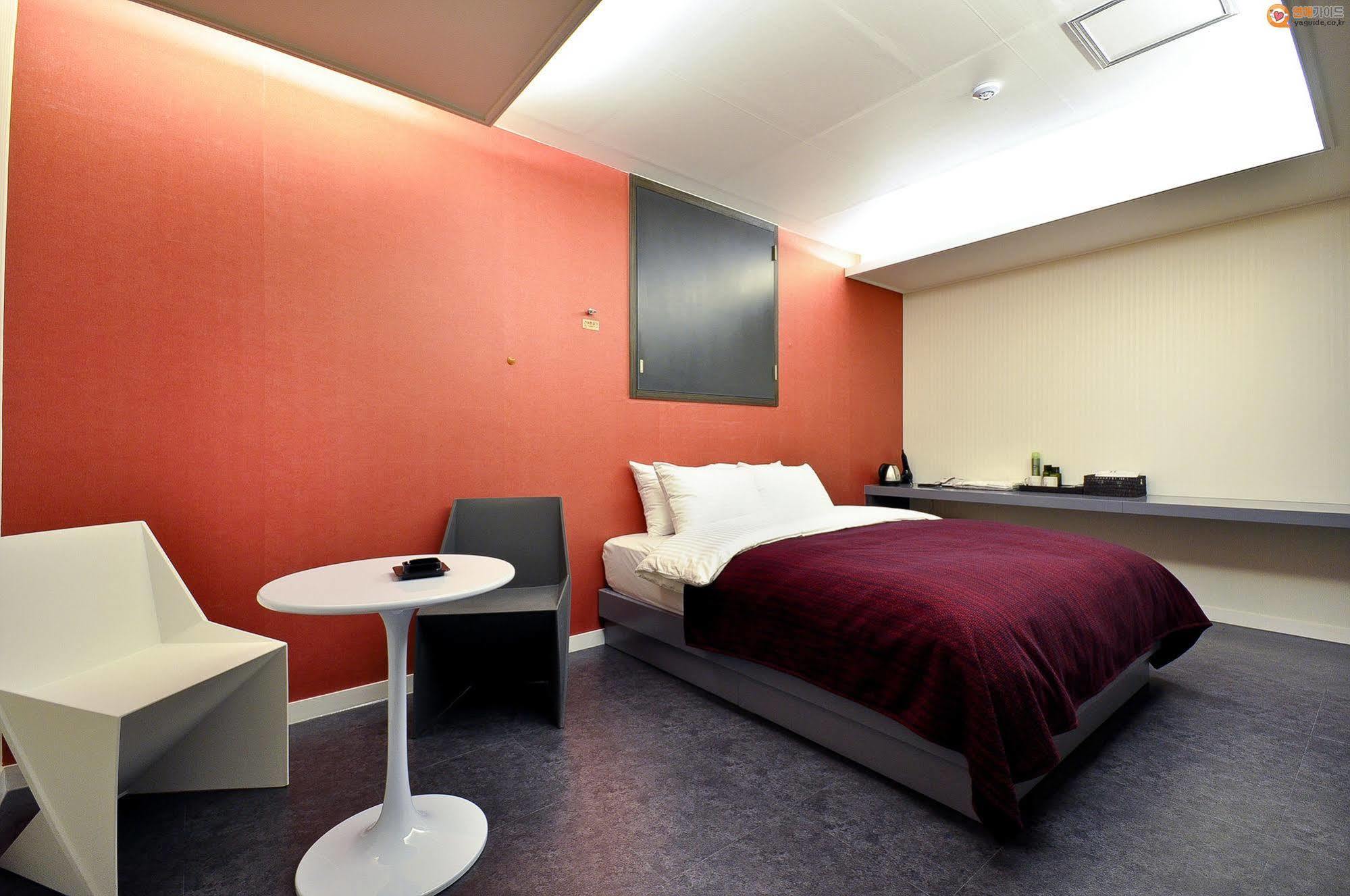 Boutique H Hotel Тегу Екстер'єр фото