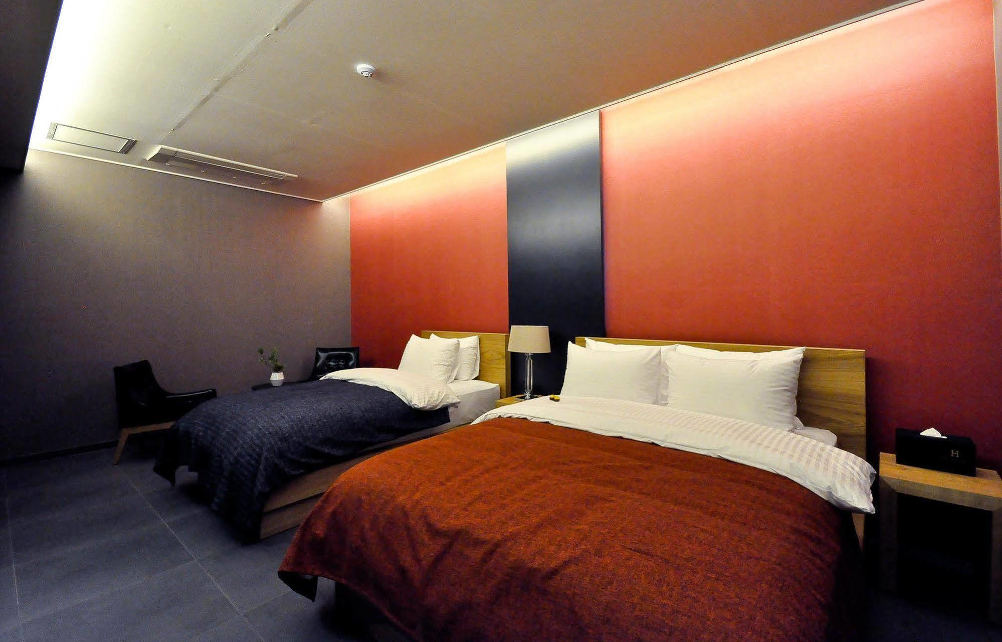 Boutique H Hotel Тегу Екстер'єр фото